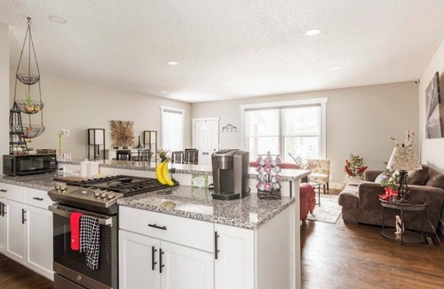 Whittier Condo | Upper Unit Home Away from Home in Beautiful Condo