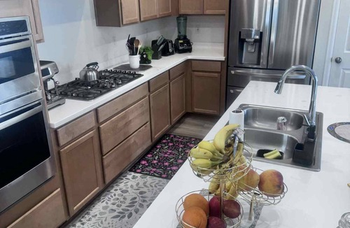 Aurora House | Upscale Aurora Suite Quiet, Private & Stylish