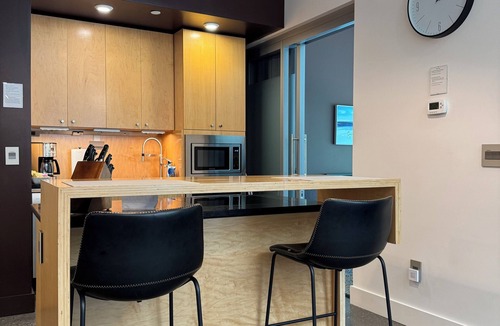Traverse City Condo | Upscale Condo with Private Entry! Walk to Downtown Restaurants & Shops!