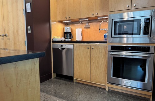 Traverse City Condo | Upscale Condo with Private Entry! Walk to Downtown Restaurants & Shops!