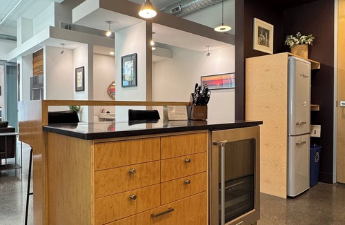 Traverse City Condo | Upscale Condo with Private Entry! Walk to Downtown Restaurants & Shops!
