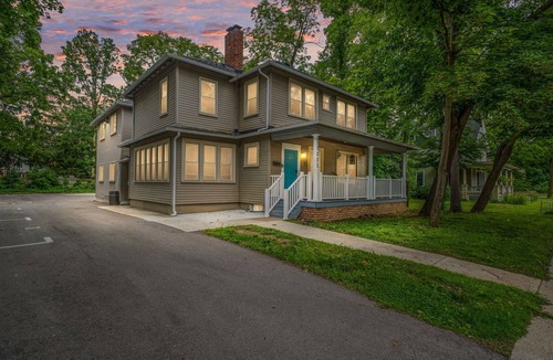 College Heights Apartment | Upscale Retreat Near EMU: Serene, Sophisticated, Full Amenities