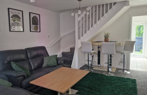 Newcastle-upon-Tyne House | Urban Retreat in Newcastle- Pet Friendly- Garden