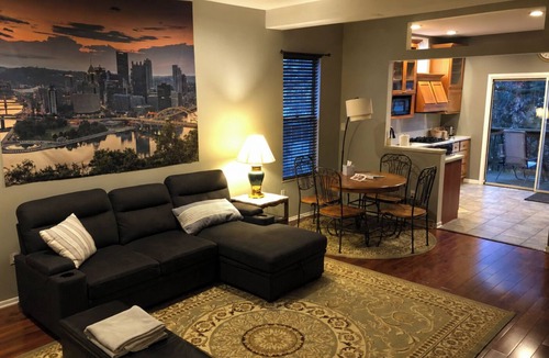 Mount Washington House | Urban Retreat with Garage on Mt. Washington