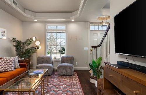 Traverse City House | Urban Stay By The Bay: Downtown Pet-Friendly Home