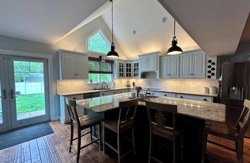 Dark Hollow House | US Open at Oakmont - 6 Bedroom Home 3 blocks from Oakmont Country Club