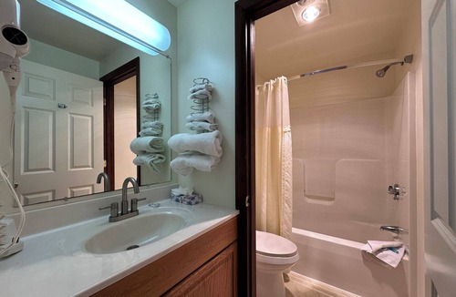 Wells Hotel | USA Inn
