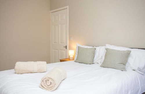 Broomhill House | Vacant Nests Charming 2BR house Coastal Wifi