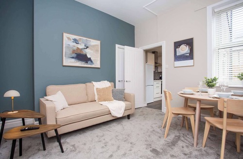 Heaton Apartment | Vacant Nests Cozy Central apartment Free Wi-Fi