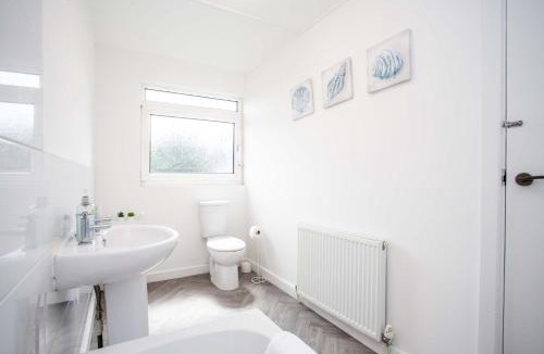 Haltwhistle Apartment | Vacant Nests Spacious Apartment Front Street