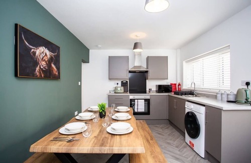 Cowpen House | Vacant nests | The Cowpen | 3BR | Parking & Wi-Fi