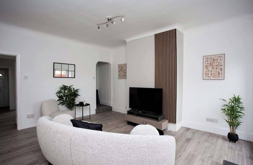 Tudhoe House | Vacant Nests | The Attwood | Smart Tv | WIFI