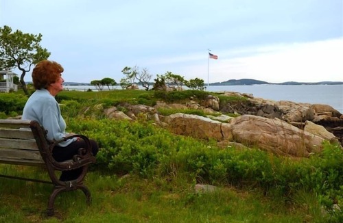 Gloucester House | Vacation home. Walk to Diamond Cove & Annisquam Land Trust Lighthouse Beach.