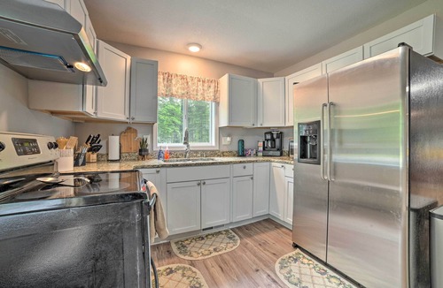 Markey Township House | Vacation Rental In-Between Houghton & Higgins Lake
