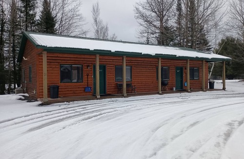 Washburn Cabin | Valhalla Trailblazer Heaven Both Sides Trail Side North of Washburn with WiFi AC