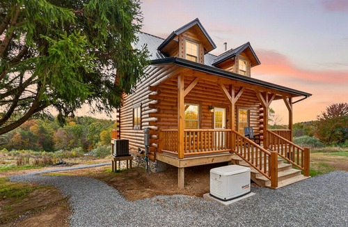 Logan Cabin | Valley View Cabin at Trickle Creek