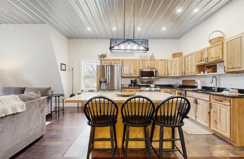 Littleton Apartment | Valley Vista Vacay 2