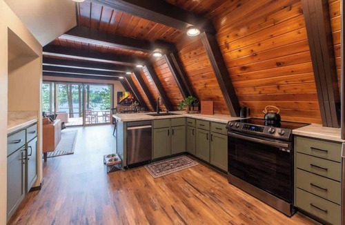 Indian River Cabin | Veaux Pines · Winter Escape Aframe*HotTub*Fireplace*KingBed