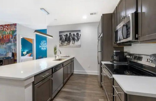 Nashville Condo | Vibrant East Nash Condo Retreat