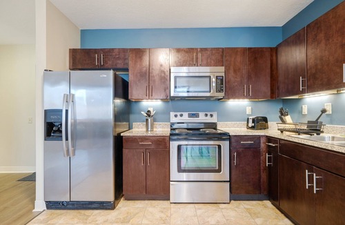 Downtown Pittsburgh Apartment | Vibrant Luxury | PRIME LOCATION | 24/7 Valet Gym Terrace Roku
