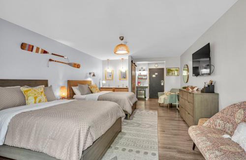 Elkhart Lake Apartment | Victorian Inn Elkhart Lake