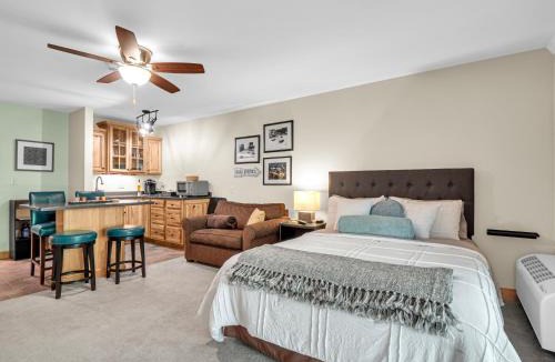 Elkhart Lake Apartment | Victorian Inn Elkhart Lake