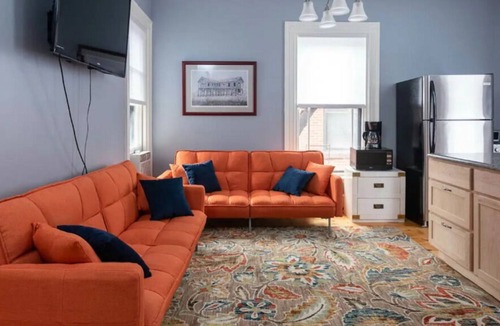 Parkside Apartment | Victorian Uptown Private Suite