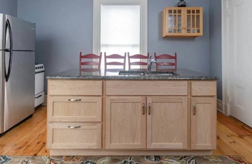 Parkside Apartment | Victorian Uptown Private Suite