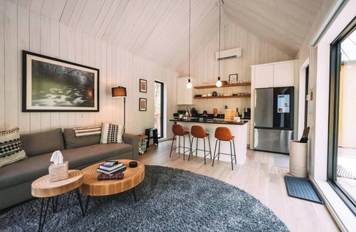 Logan Villa | Villa Creek at Hugga In the Hills -Sleeps 5