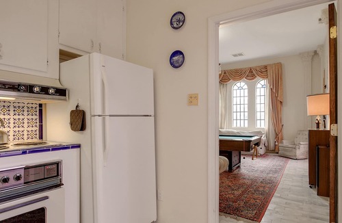 Southeast Heights Villa | Villa de San Rafael & Guest House