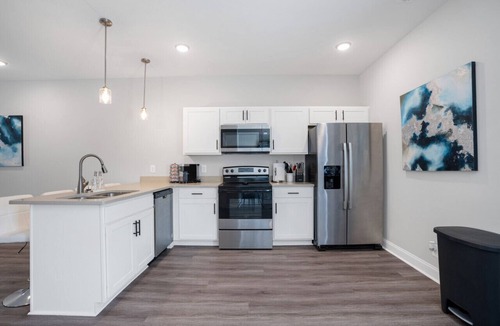 Clarksville Villa | Waiting to Excell: Modern Comfort Off Excell Rd in Sango