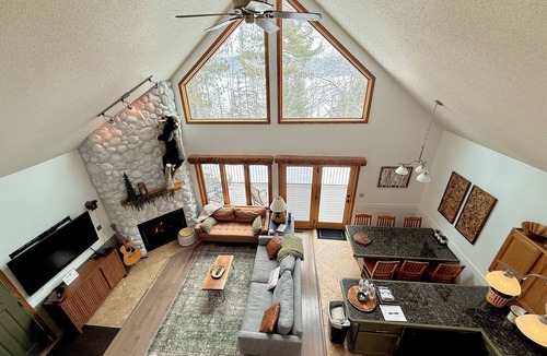 Biwabik Ski Chalet | WALDEN HAUS -Lakefront Chalet- Dog Friendly & Breakfast-Golf-Bike-Hike-Swim-Ski