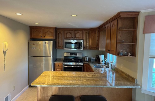 Pocasset House | Walk 600' to the beach. 3 Bed, 2 Bath home on beautiful Cape Cod in Pocasset, MA