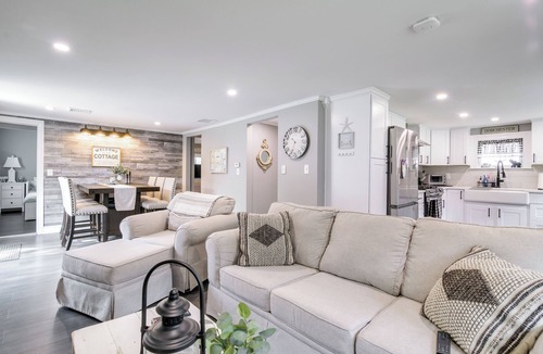 South Dennis Cottage | Walk to Beach: Dennis Family Cottage w/Deck!