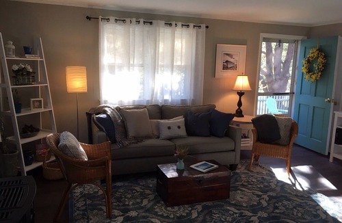 Campground Landing Cottage | Walk to Campground Beach Modern, Well‑Kept Cottage