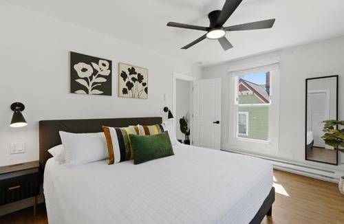 Ypsilanti House | Walk to Depot Town - Private Deck & King Bed