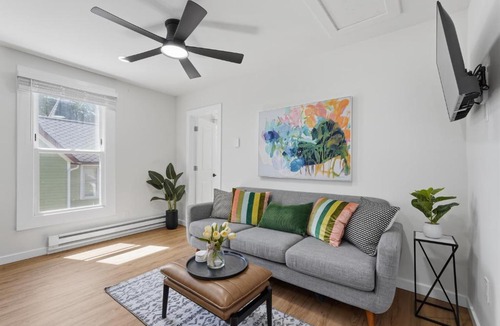 Ypsilanti House | Walk to Depot Town - Private Deck & King Bed