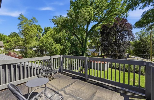 Ypsilanti House | Walk to Depot Town - Private Deck & King Bed