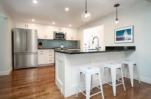 Bristol House | Walk to downtown Bristol, popular wedding venues and the harbor!