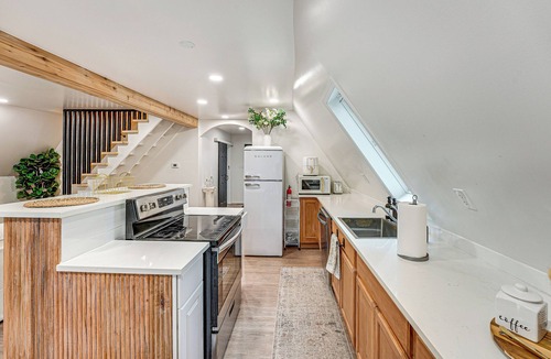 Lakewood Club Cottage | Walk to Fox Lake: Pet-friendly A-frame w/Fire Pit