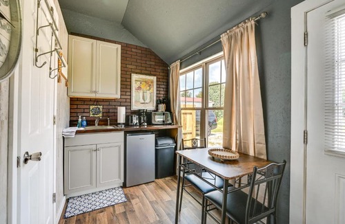 Brownsville Apartment | Walk to Mammoth Cave! Quiet Studio w/Fire Pit