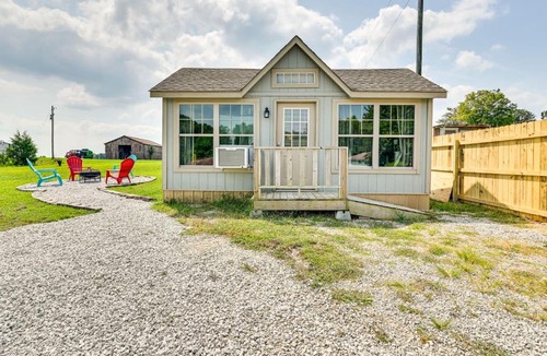 Brownsville Apartment | Walk to Mammoth Cave! Quiet Studio w/Fire Pit