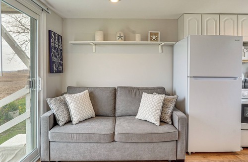 Hampton Condo | Walk to North Beach! Marsh-View Condo in Hampton