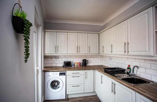 Seaburn Apartment | Walk to Seaburn Beach - Parking - Coastal Stay