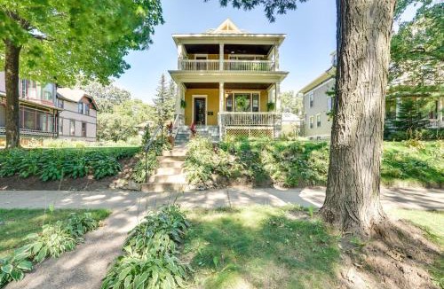 Summit - University House | Walk to Selby Ave! Historic Cathedral Hill Unit
