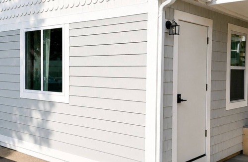 Bass River Cottage | Walk to Smuggler`s Beach: Brand New and Cozy 1-bedroom cottage