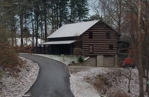 Bronston Cabin | Walk to the water log cabin, access to dock, hot tub, fire pit, grill, spacious