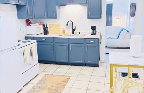 Corryville House | Walk to UC Medical Center & Campus
