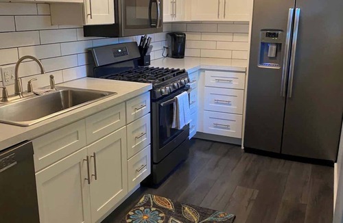 Bellaire House | Walkable Bellaire Home, Fenced Yard for Pets
