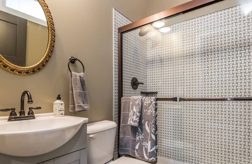 Highlands Apartment | Walkable! Cozy! Summ